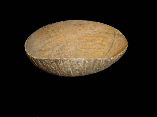 galuwad_coconut_shell_container